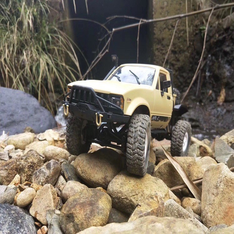 Off Road 1/16 Scale 2.4G Remote Control Car 4CH RTR 4WD RC Car Toy - Yellow-5