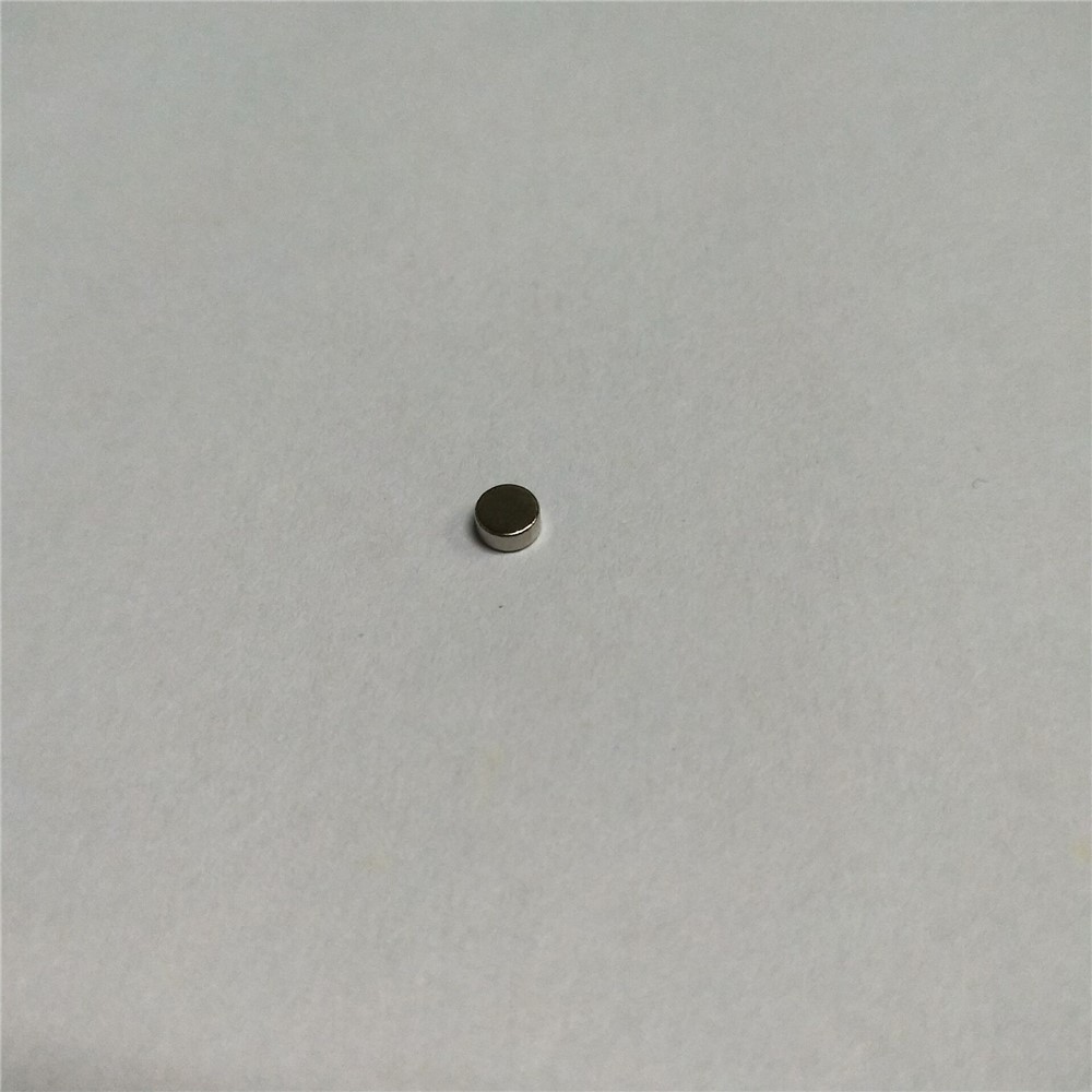 50pcs / Set Runder Kreativer Ndfeb Magnet Für Industrielle Ausrüstung Und DIY Spielt, Größe: 4x2mm-3