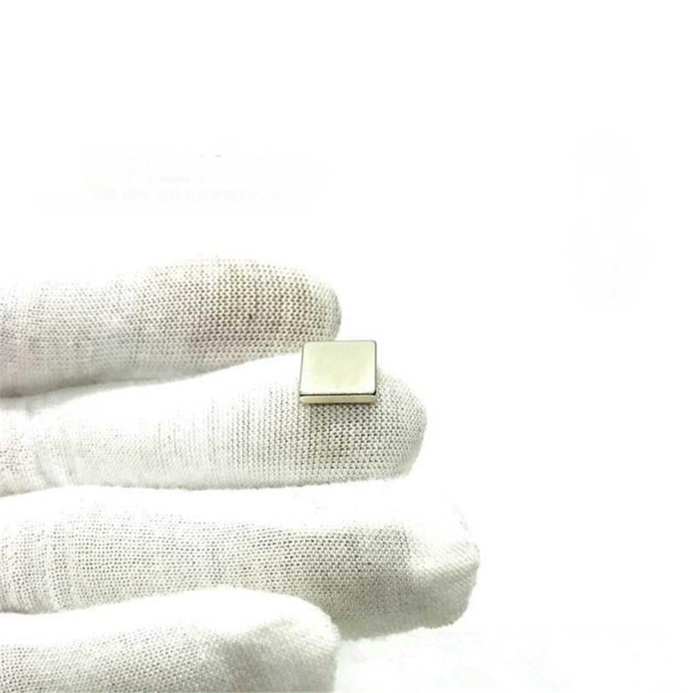 50pcs 10x10x2mm Ímã Retangular Super Forte Magnético Do NDFEB