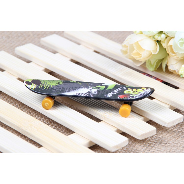 10Pcs/lot Mini Finger Skateboard Alloy Stents Finger Skate Boarding-14