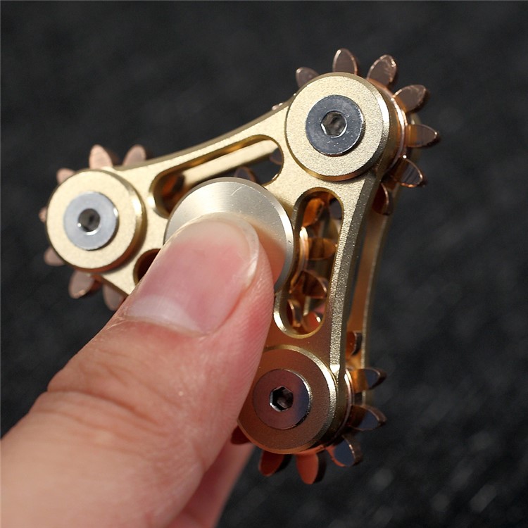 Gear Pattern Metal Tri-Spinner Fidget Hand Spinner EDC Focus Toy - Gold-2