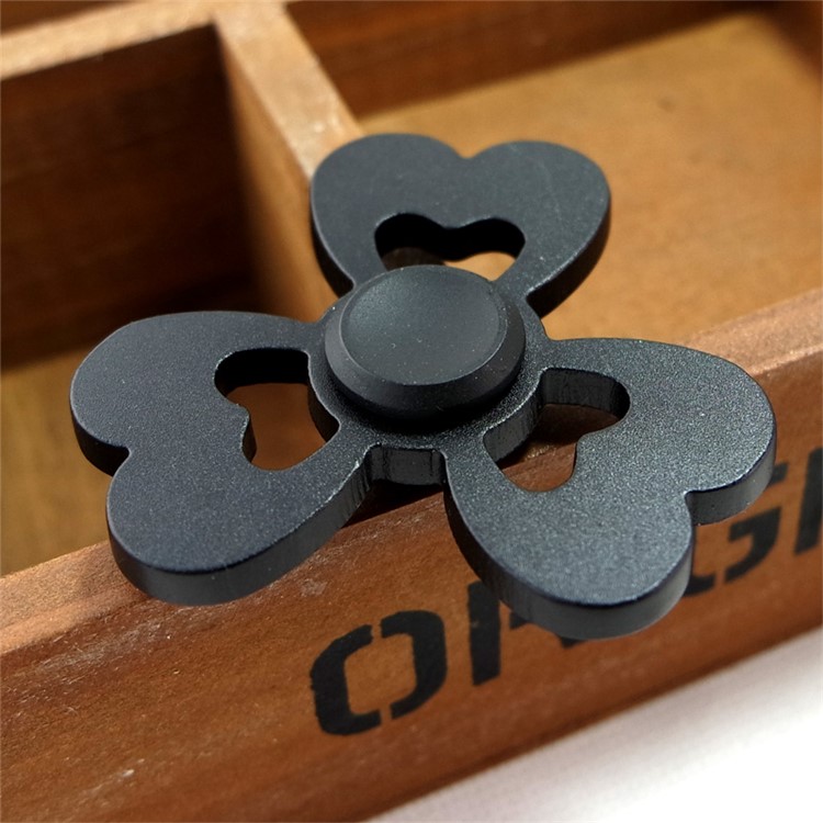 Heart Pattern Aluminum Alloy Tri-Spinner Fidget Spinner EDC Toy for ADHD Anxiety and Boredom - Black-4
