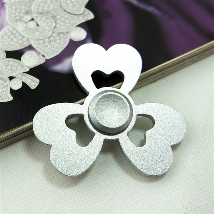 Heart Pattern Aluminum Alloy Tri-Spinner Fidget Hand Spinner EDC Toy for ADHD Anxiety and Boredom - Silver Color-10