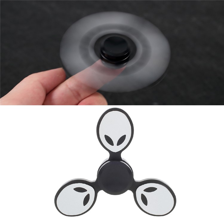 Ghost Pattern Tri-spinner Fidget Spinner Fingertip Focus Gyro for Kids and Adults - Black-1