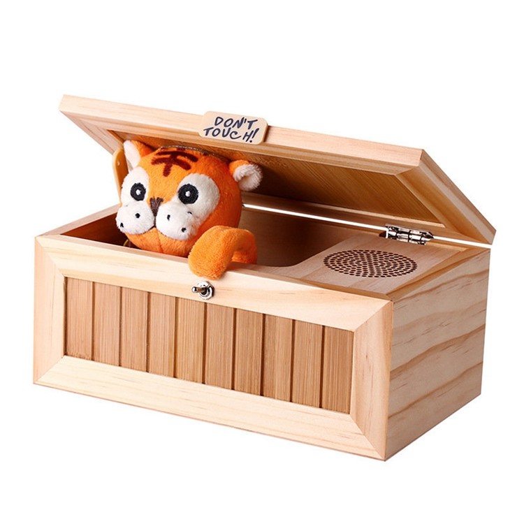 Creative No toque la caja inútil Caja de madera única Cute Tiger Sorpresas más divertido juguete-2