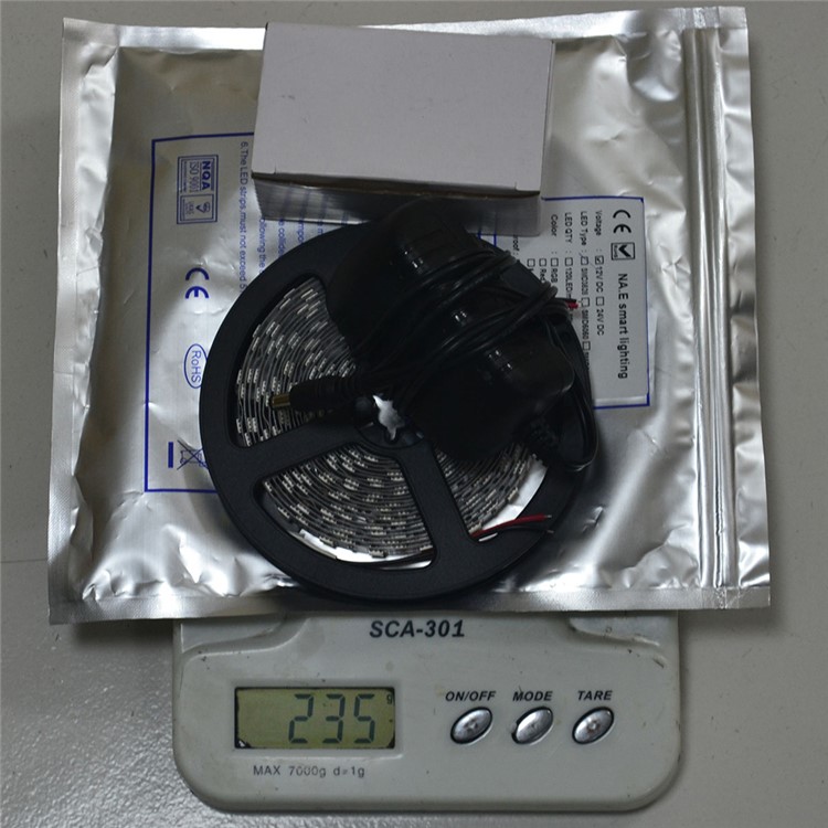 JIAWEN 5M 60W 300x5050 SMD RGB LED-Lichtleiste Mit 24-Tasten-Fernbedienung Und 2A Netzteil - EU-Stecker-7