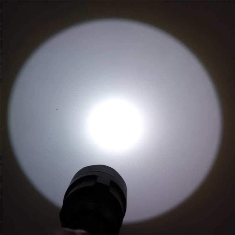 YK6202 Aluminum Alloy Waterproof Cree XP-E R2 Rechargeable LED Flashlight-9
