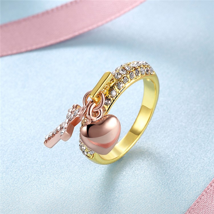 Cross Pattern Rhinestone Fashion Tin Alloy Ring, Size: 8 - Gold-3