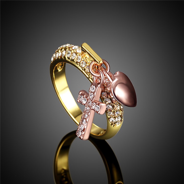 Cross Pattern Rhinestone Fashion Tin Alloy Ring, Size: 8 - Gold-5