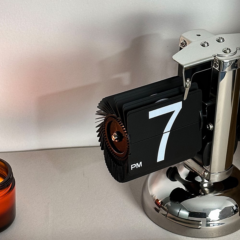 Balance Shaped Auto Flip Clock Desktop Decorative Clock-5