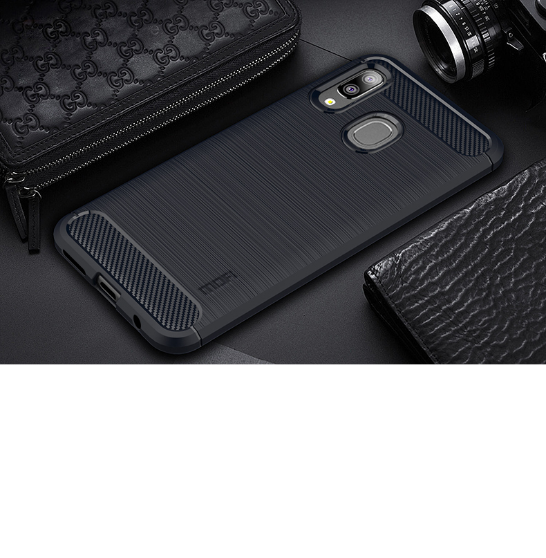 MOFI Carbon Fibre Brossed TPU Protective Phone Case Pour Samsung Galaxy A20e - Gris