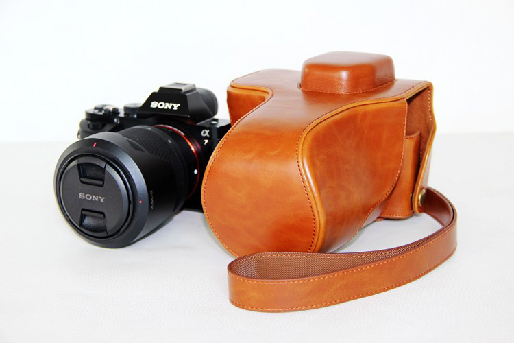 pu en Cuir Caméra Cadre de Protection + Sangle Pour Sony Alpha A72 / A7R2 / A7s2 Camera Numérique - le Noir