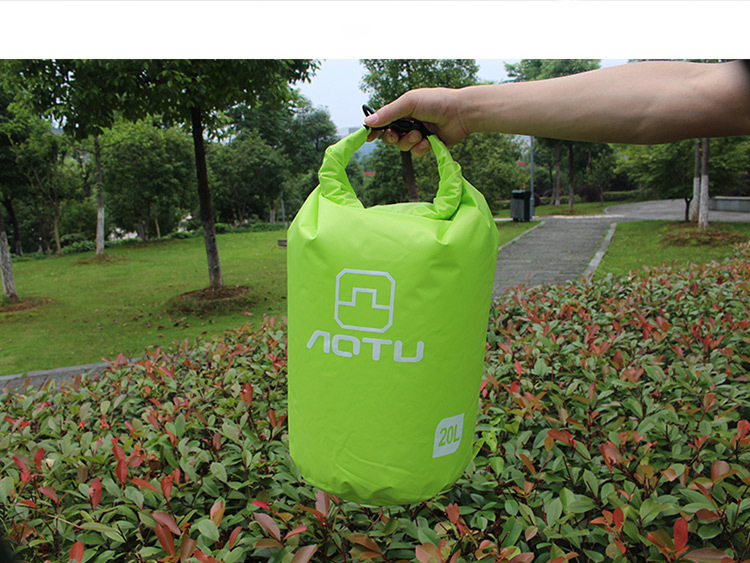 AOTU AT6614 20L Forma de Cubo al Aire Libre Bolsa de Natación Impermeable al Aire Libre - Negro