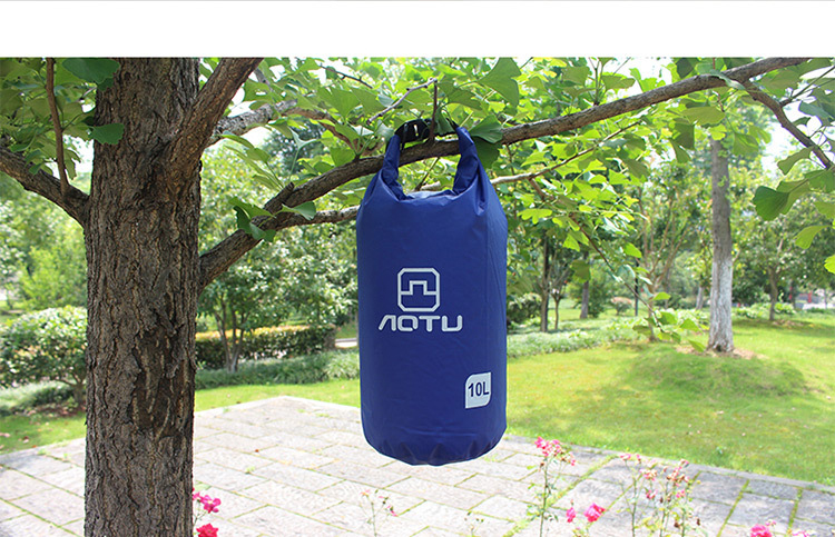 AOTU AT6613 Forma de Cubo de 10L Bolsa de Natación Impermeable al Aire Libre - Rojo